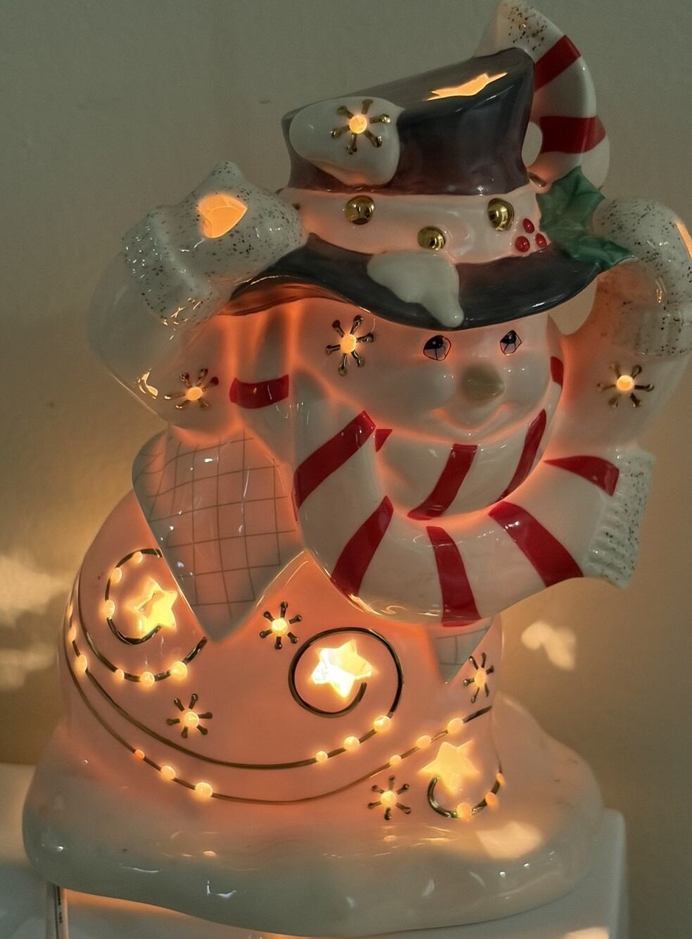 Lenox Happy Holly Days 8-Inch Light-Up Snowman Lamp